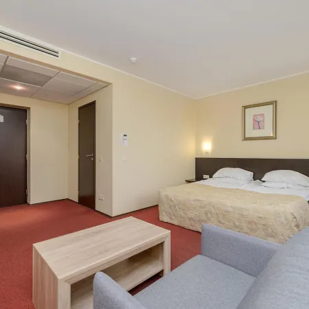Rocca Al Mare Szálloda 4*