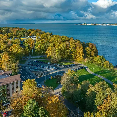 호텔 로카 알 마레 4*