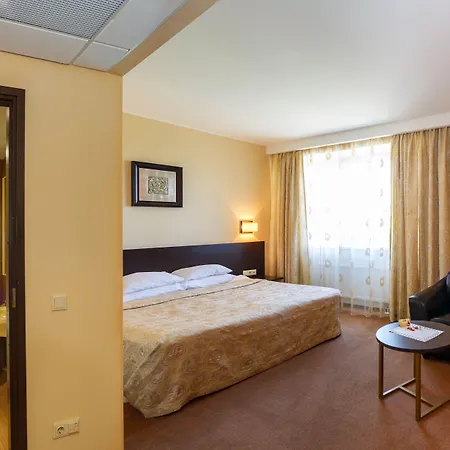 מלון Rocca Al Mare 3*