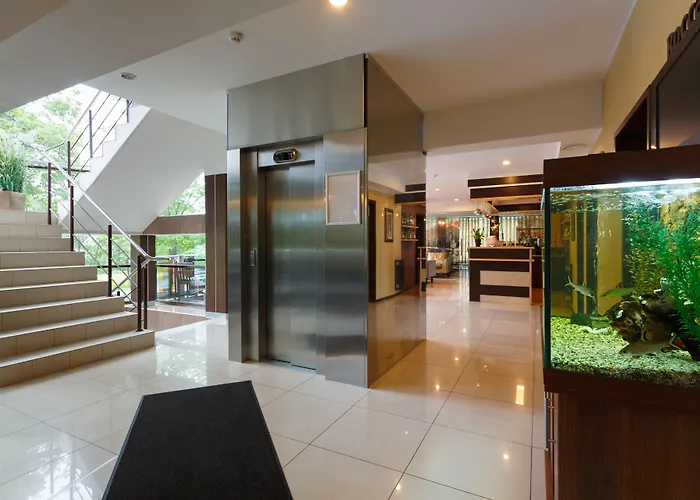 מלון Rocca Al Mare 4*