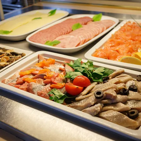 ホテル ロッカ アル マーレ