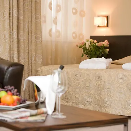 ロッカ アル マーレ 4*